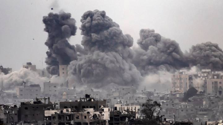 الاحتلال يرتكب 4 مجازر في غزة ويرفع حصيلة الضحايا إلى أكثر من 42 ألفاً